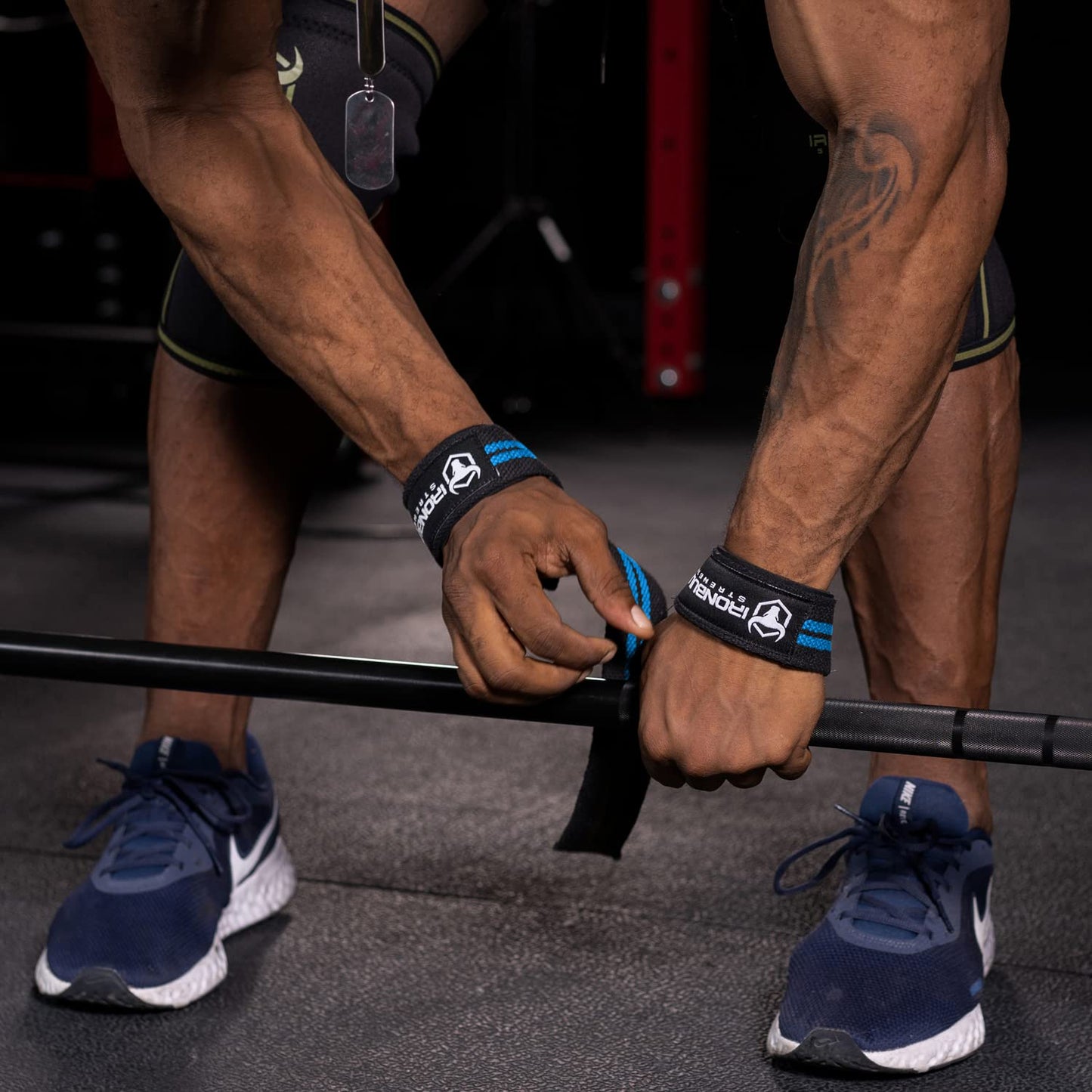 Lifting Straps (1 Pair) - Padded Wrist Support Wraps - for Powerlifting, Bodybuilding, Gym Workout, Strength Training, Deadlifts & Fitness Workout (Black/Blue)