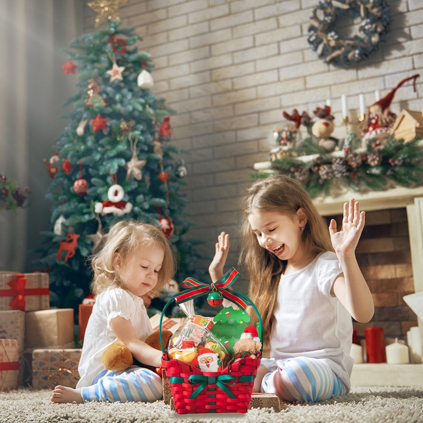 Christmas Baskets for Gifts Empty Hand-Woven Rectangle Red & Green Storage Baskets with Handle & Bow, Small Xmas Tote Basket for Holiday Decorative Present Wrapping (Red)