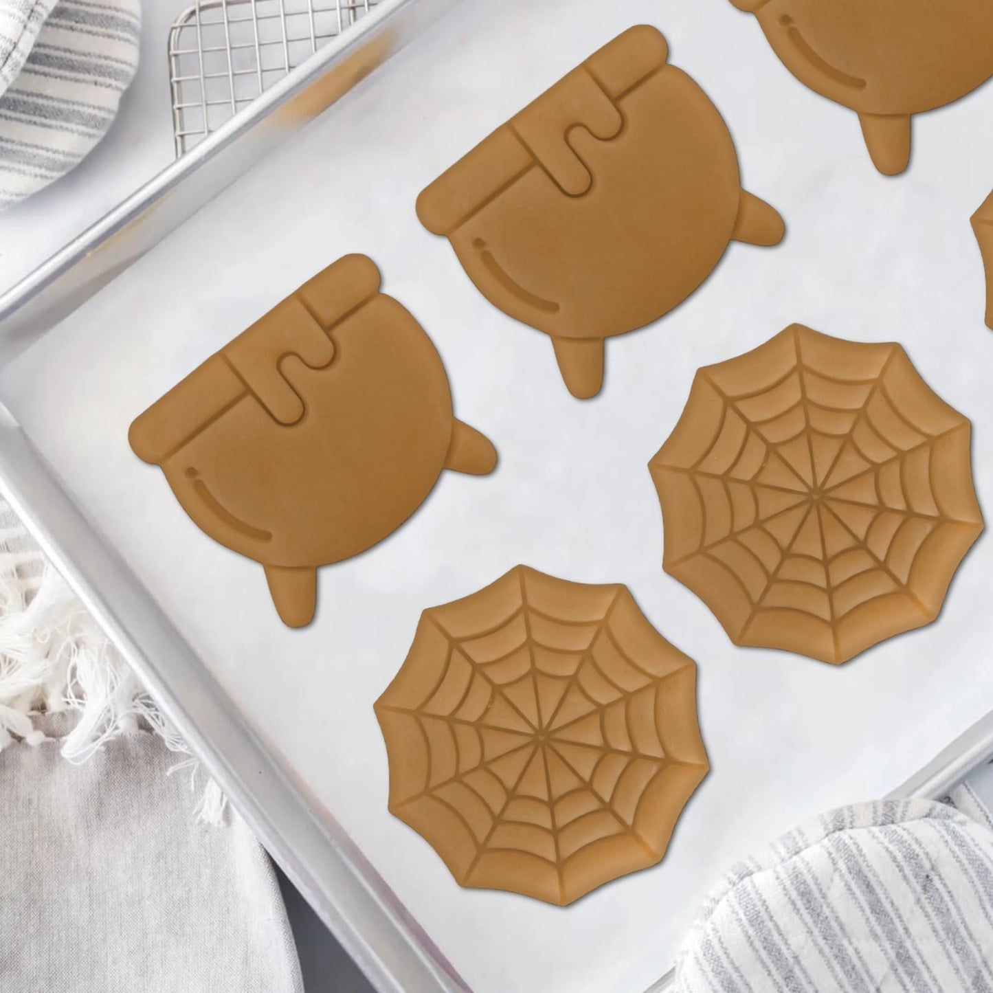Moose Goods Set of 10 Halloween Cookie Cutters - Cat, Spider, & Pumpkin Cookie Cutters & Stamp - Web, Skull, & Ghost Cookie Cutters for DIY Baking Supplies, Food-Grade Cookie Cutters & Shapes for Kids