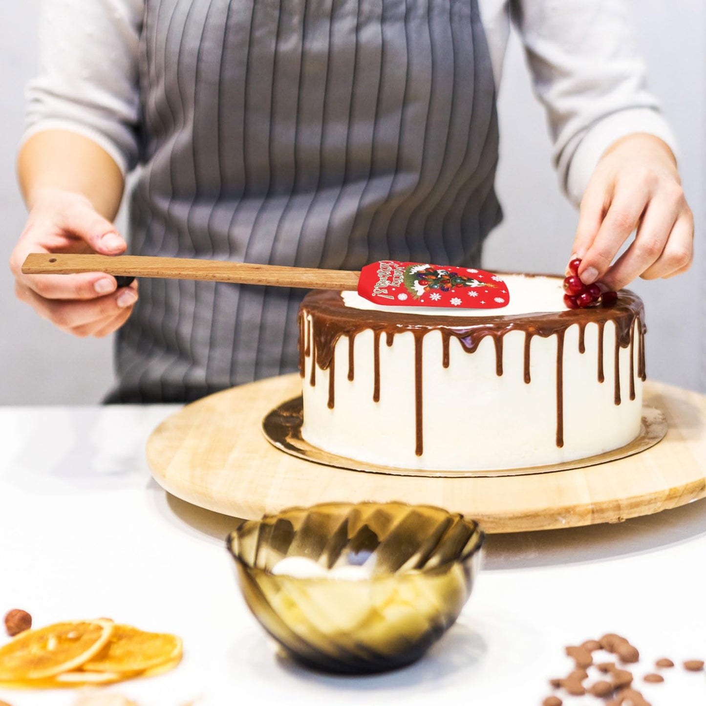 Zhehao 12 Pcs Christmas Silicone Spatulas Pot Holders Set Heat Resistant Pot Holders with Pocket Baking Gifts for Christmas Gift Party Supplies(Cute Christmas Style)