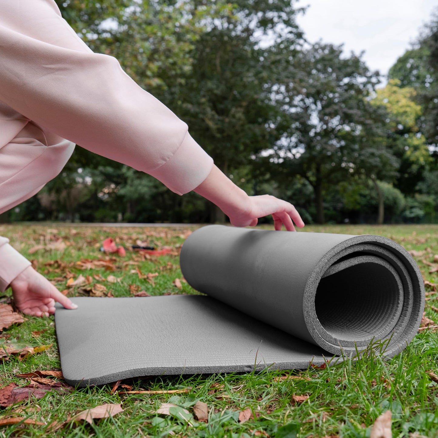 BalanceFrom All-Purpose 1-Inch Extra Thick High Density Anti-Tear Exercise Yoga Mat with Carrying Strap (Gray)
