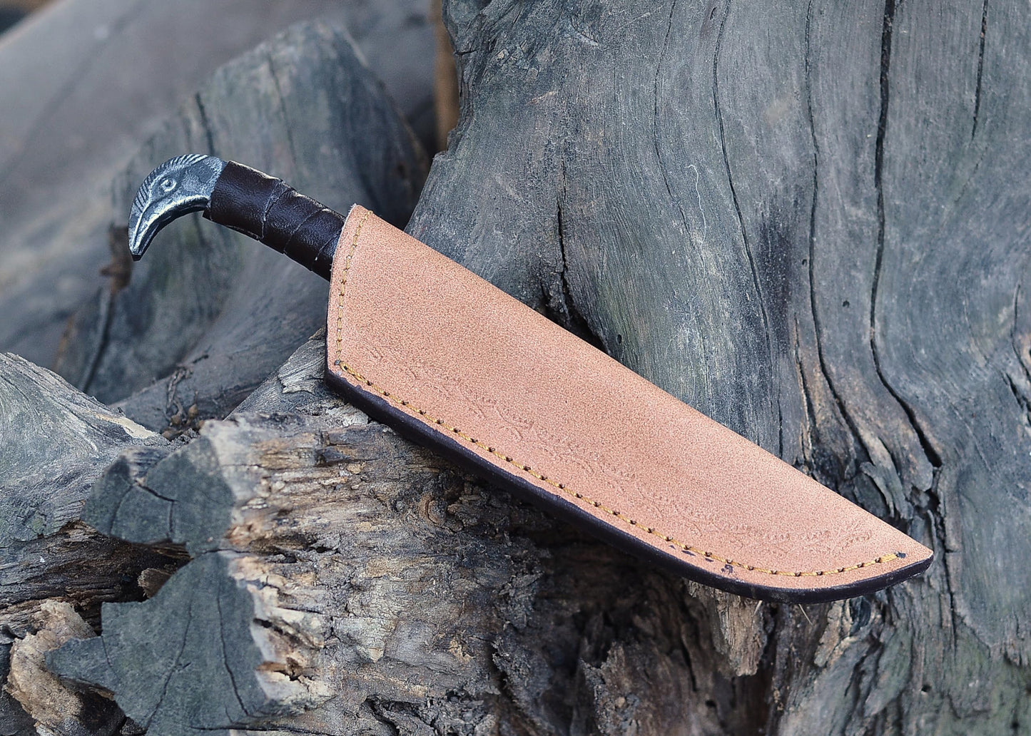 Hunting Knife Fixed Blade Raven Head Hand Forged Viking Knife, High Carbon Steel Blade, EDC Full Tang Outdoor Activities, Camping, Skinning Hiking Knife, Bushcraft Knife, Belt Loop Leather Cover